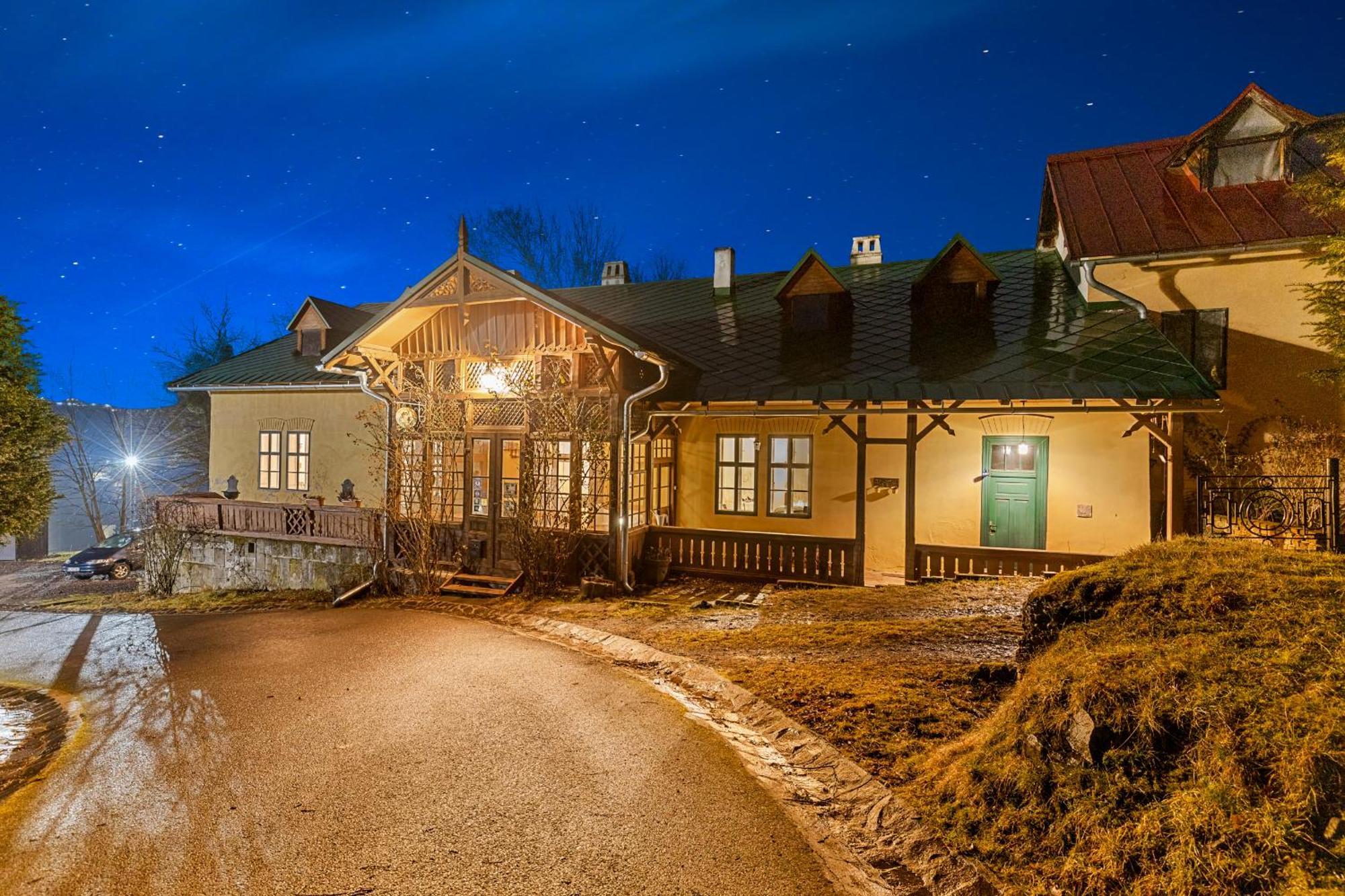 Sovi Dom- Historicke Apartmany Z 19 Storocia, 4Km Od Banskej Stiavnice Svaty Anton Exterior photo