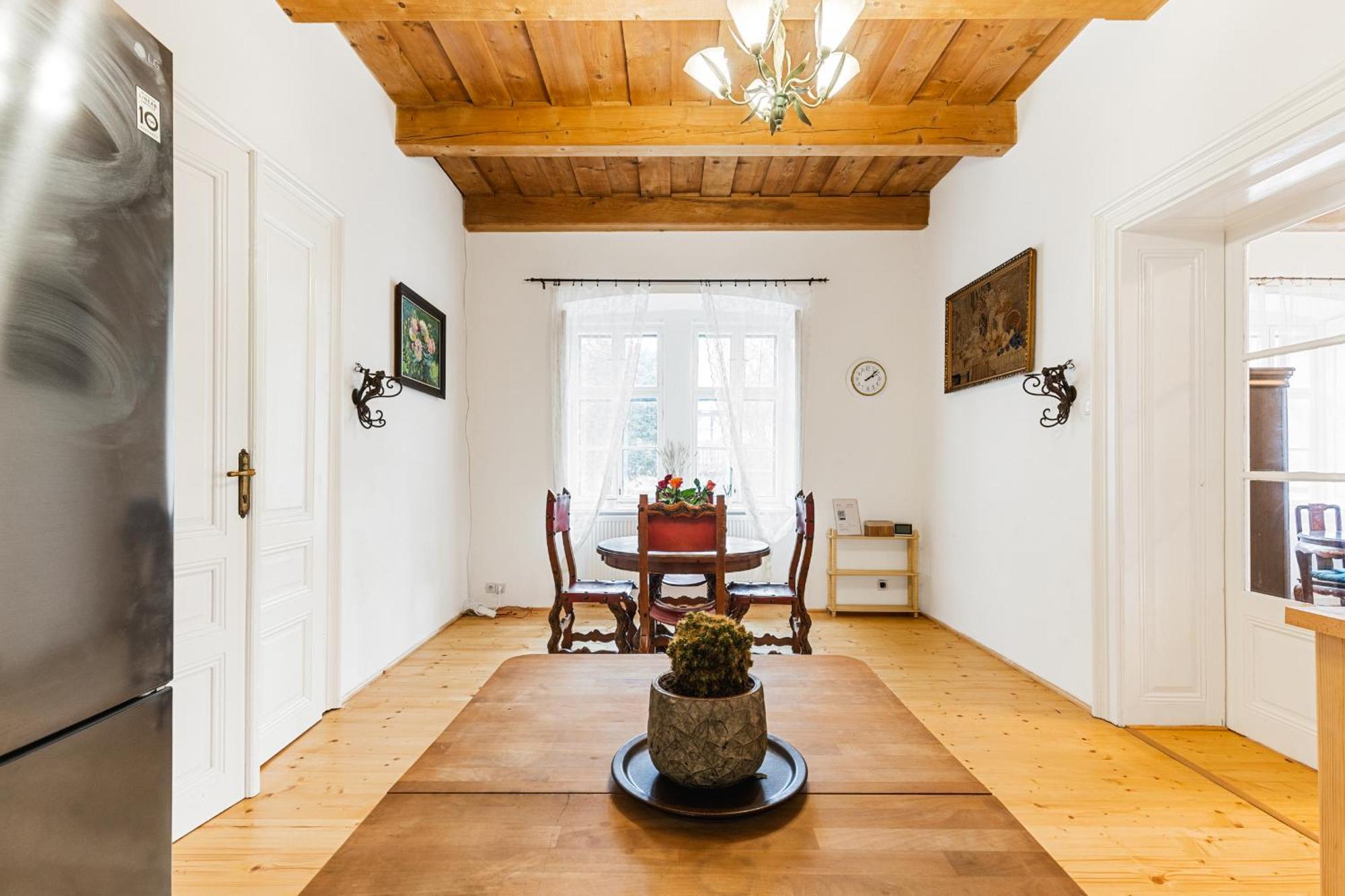 Sovi Dom- Historicke Apartmany Z 19 Storocia, 4Km Od Banskej Stiavnice Svaty Anton Exterior photo
